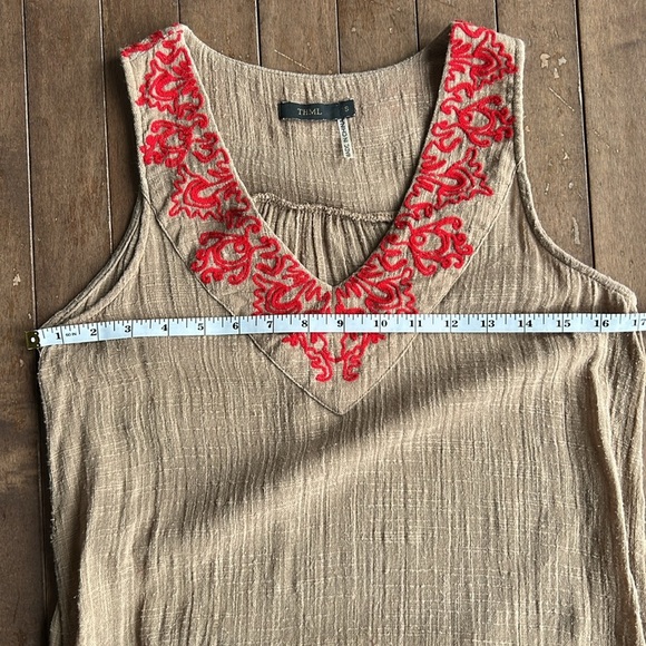 THML Sleeveless Gauze Embroidered Top Size Small - Picture 5 of 8